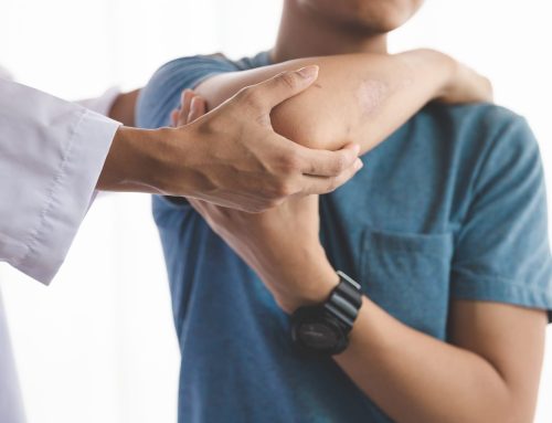 Artsen moeten vaker gebruikmaken van alternatieve behandelingen zoals massage en acupunctuur